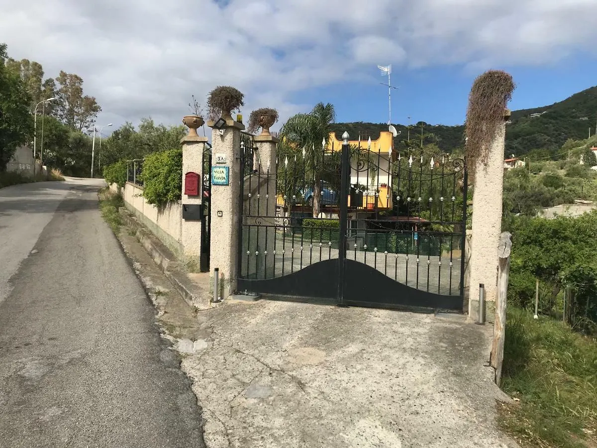 Lejlighed Villafiorita Gioiosa Marea